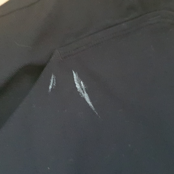 Under Armour Shorts - Picture 2 of 3